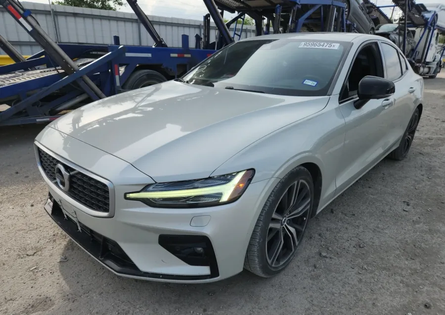 Volvo S60 T5 R-Design 2019 – realizacja importu z USA, zdjęcie 1