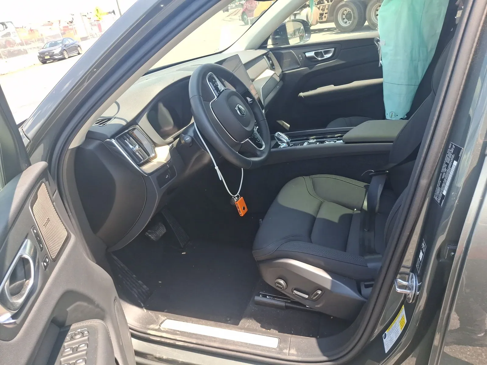 Volvo XC60 Plus 2026 – realizacja importu z USA, zdjęcie 5